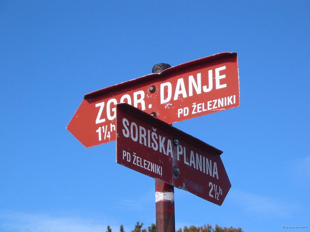 Slika_27.jpg - Moški del dueta je imel ene spet svoje ideje, da bi uletela v Zg. Danje in nato nazaj preko Povdna proti Prtovču, sam predlog, z ženske strani, ni bil niti približno sprejet.