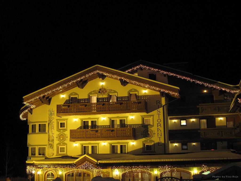 Slika_036.jpg - Canazei by night.