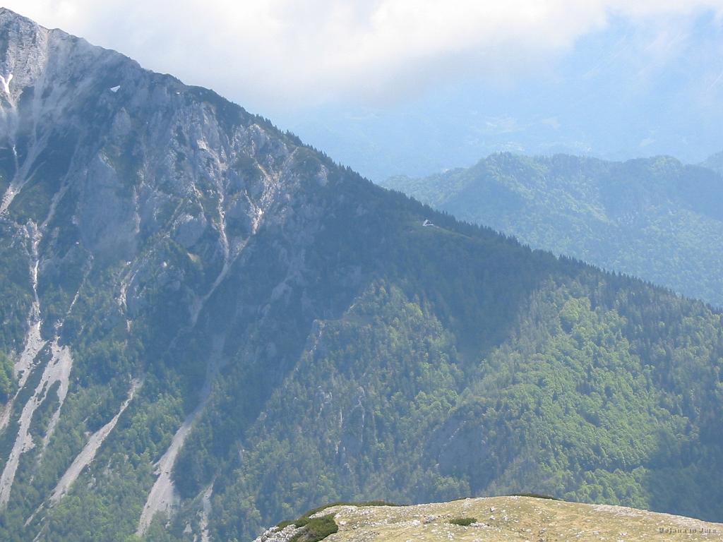 Slika_39.jpg - Pogled proti Roblekovem domu (1657 m).