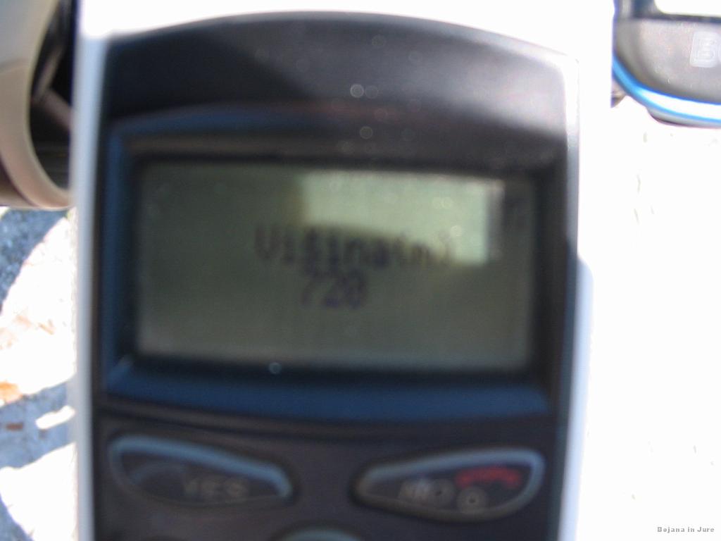 Slika_53.jpg - Homemade višinomer kaže 720 m na Oblakovem vrhu. Vedno znova sem ponosen na ta izdelek.
