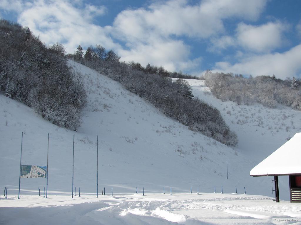 Slika_02.JPG - Še povsem deviško.