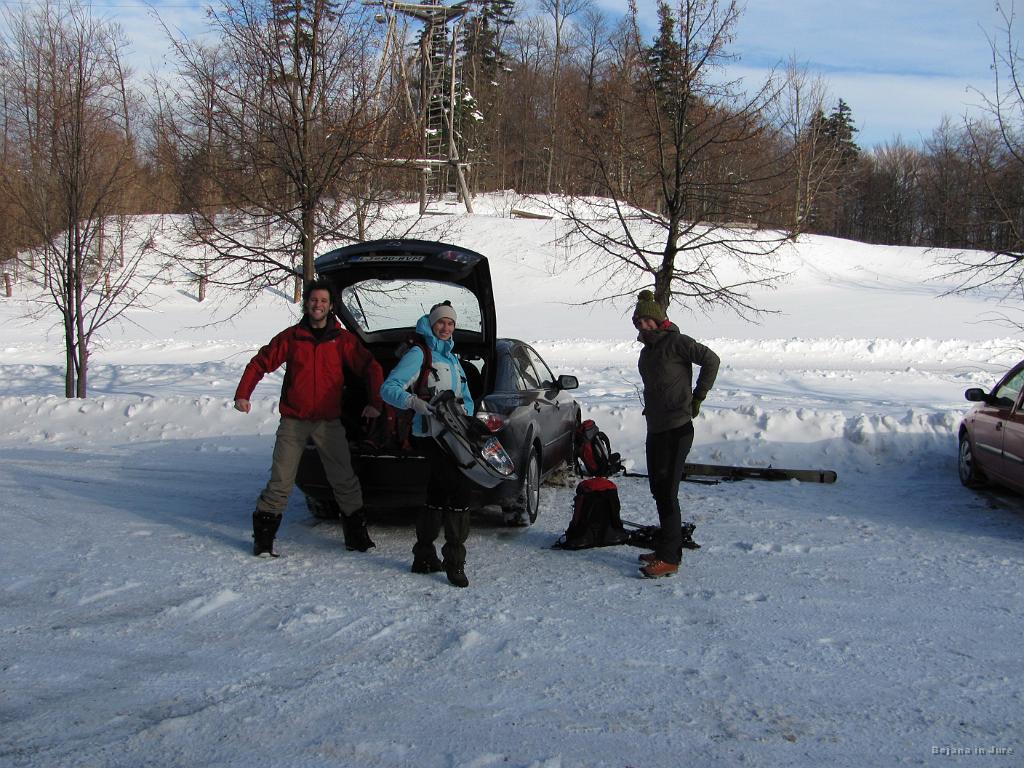Slika_02.jpg - Na parkirišču na Kaliču (796 m) je bilo dobre volje na pretek!