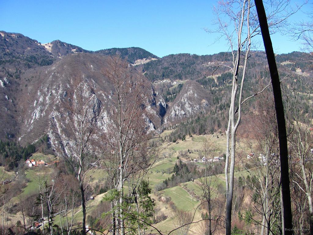 Slika_41.jpg - Pogled na Pasice z druge strani.