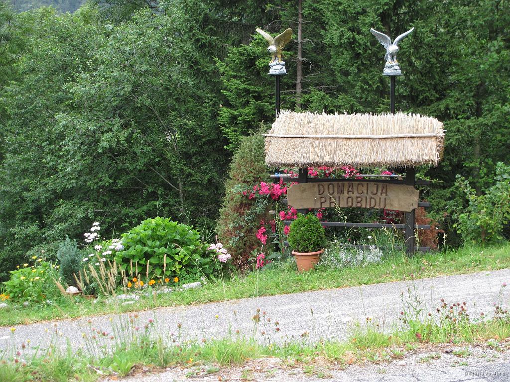 Slika_07.jpg - Zgledno urejene kmetije.