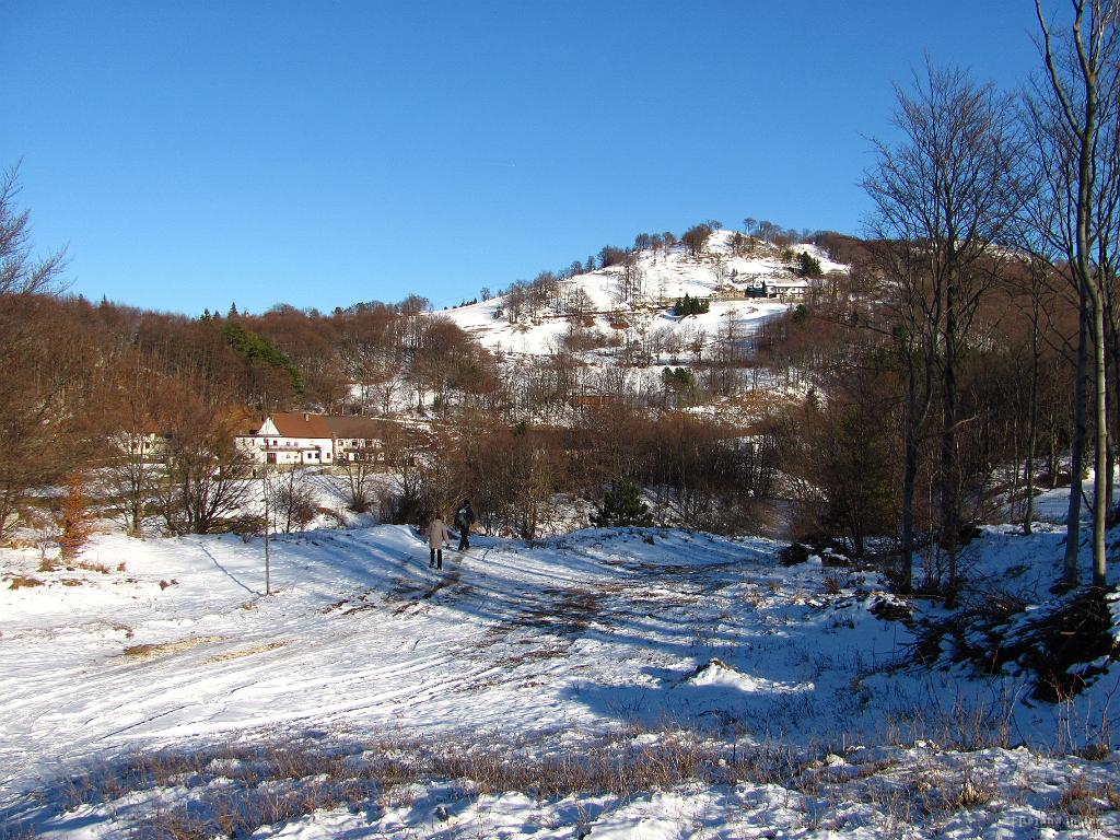 Slika_51.jpg - Tu smo se že odcepili od poti po robu proti Sinjem vrhu.
