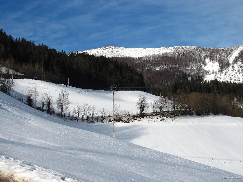 Slika_02.jpg - Tudi pogled proti vrhu ni ravno obetal.