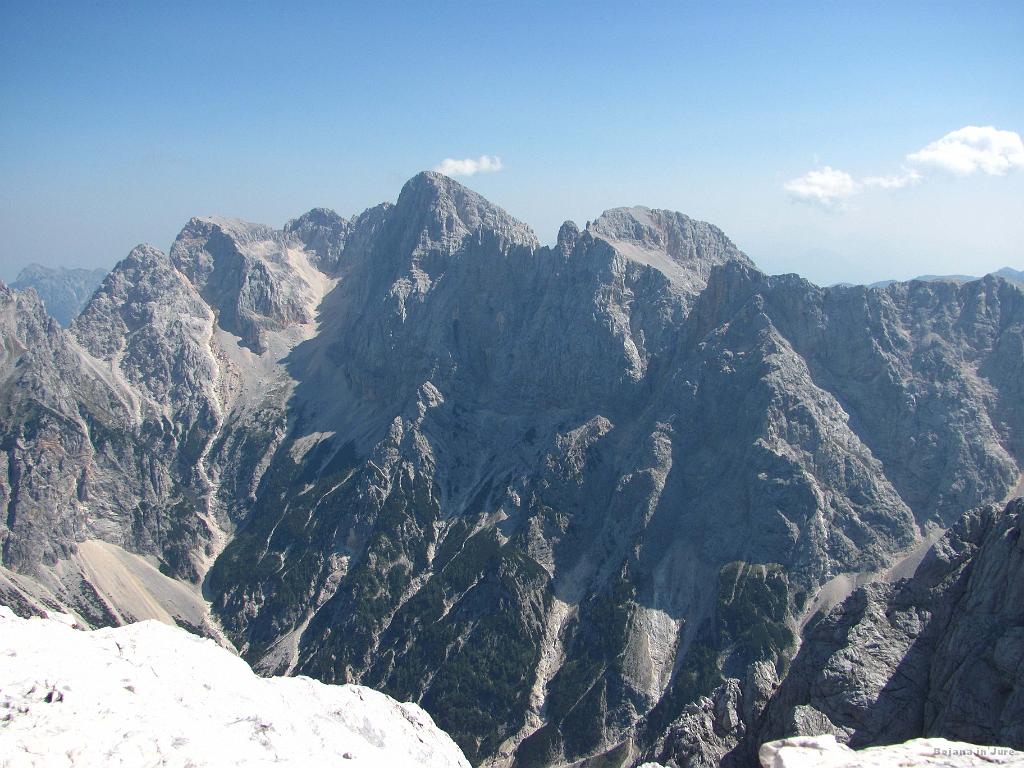 Slika_73.jpg - Tu pa ne znam povedati kaj je Škrlatica, kaj je Dolkova Špica in Oltar.