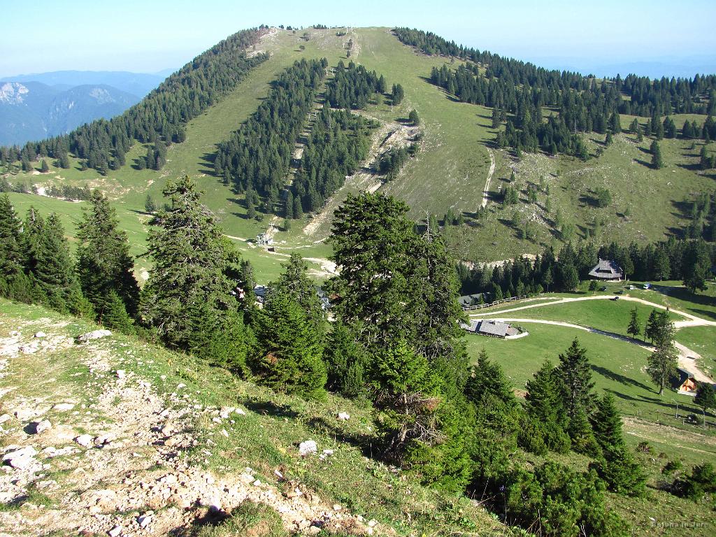 Slika_71.jpg - Zdaj pa samo še malo nazaj do Kriške planine. Tu vidimo, kje smo zjutraj hodili.