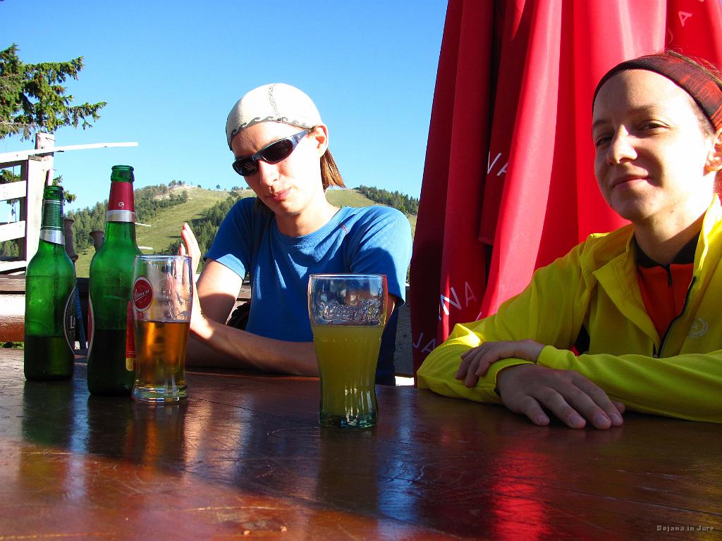 Slika_72.jpg - In zaslužena pijača.