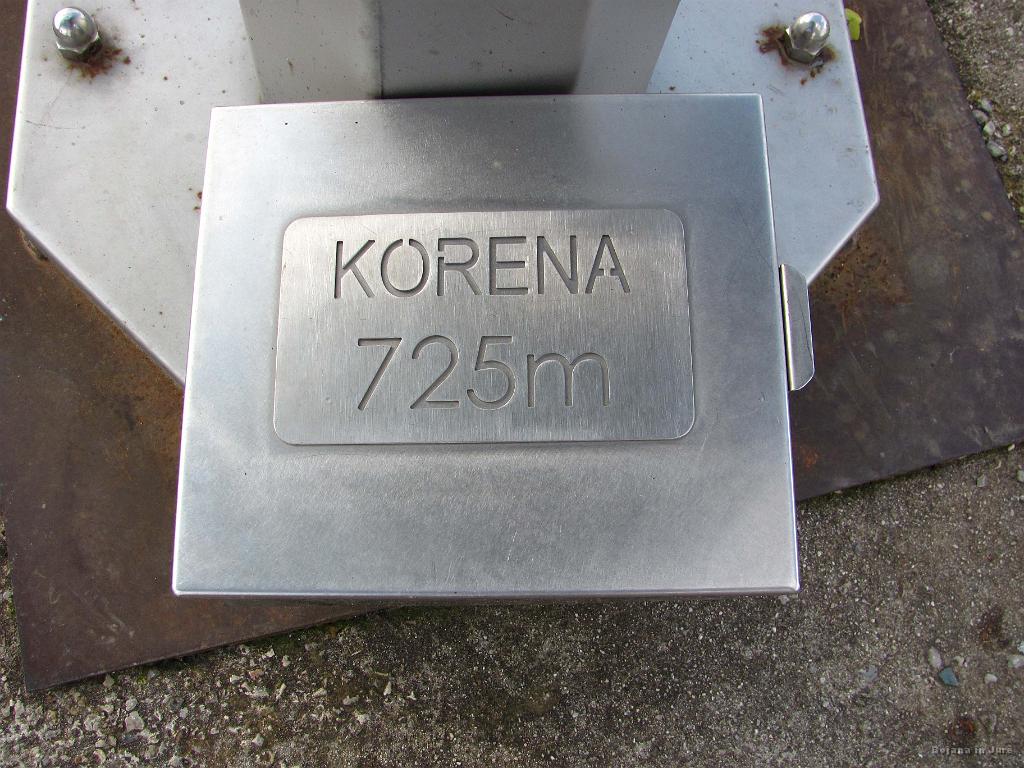Slika_25.jpg - Blazinica manjka, žig pa je. Bojana, ki je vneta zbiralka štempljev, tokrat ni prišla na račun, saj ni imela ne beležnice s štemplji ne blazinice. Bo treba s kolesom ponoviti.